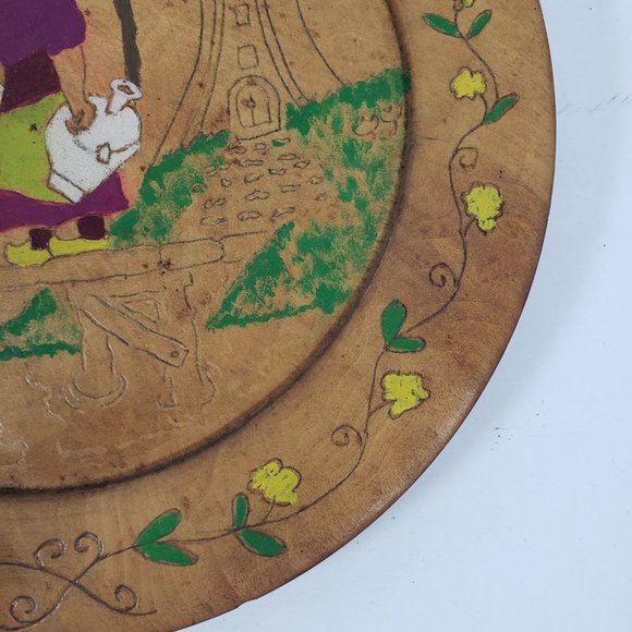 Wooden Dutch German Handmade Plate 9 3/4 in across - Picture 7 of 7